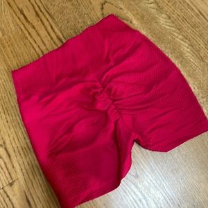 Super cute high waist gym shorts!
